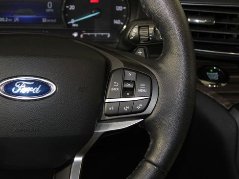 Certified 2020 Ford Explorer Limited w/ Class III Trailer Tow Package image 19