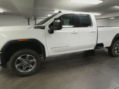 New 2026 GMC Sierra 2500 SLE w/ SLE Value Package; image 38