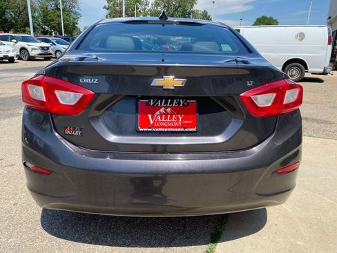 Used 2017 Chevrolet Cruze LT FWD image 4