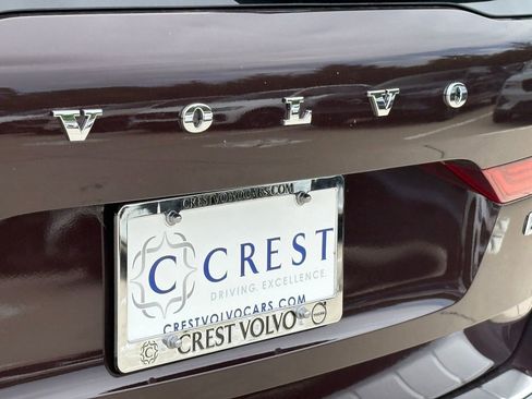 New 2026 Volvo XC60 B5 Plus w/ Protection Package Premier AWD/4WD image 8