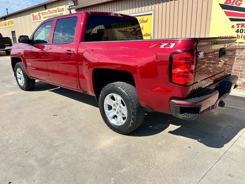 Used 2018 Chevrolet Silverado 1500 LT w/ Texas Edition image 3