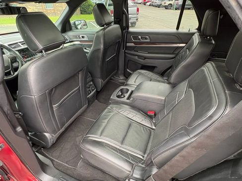 Used 2019 Ford Explorer Platinum AWD/4WD image 30