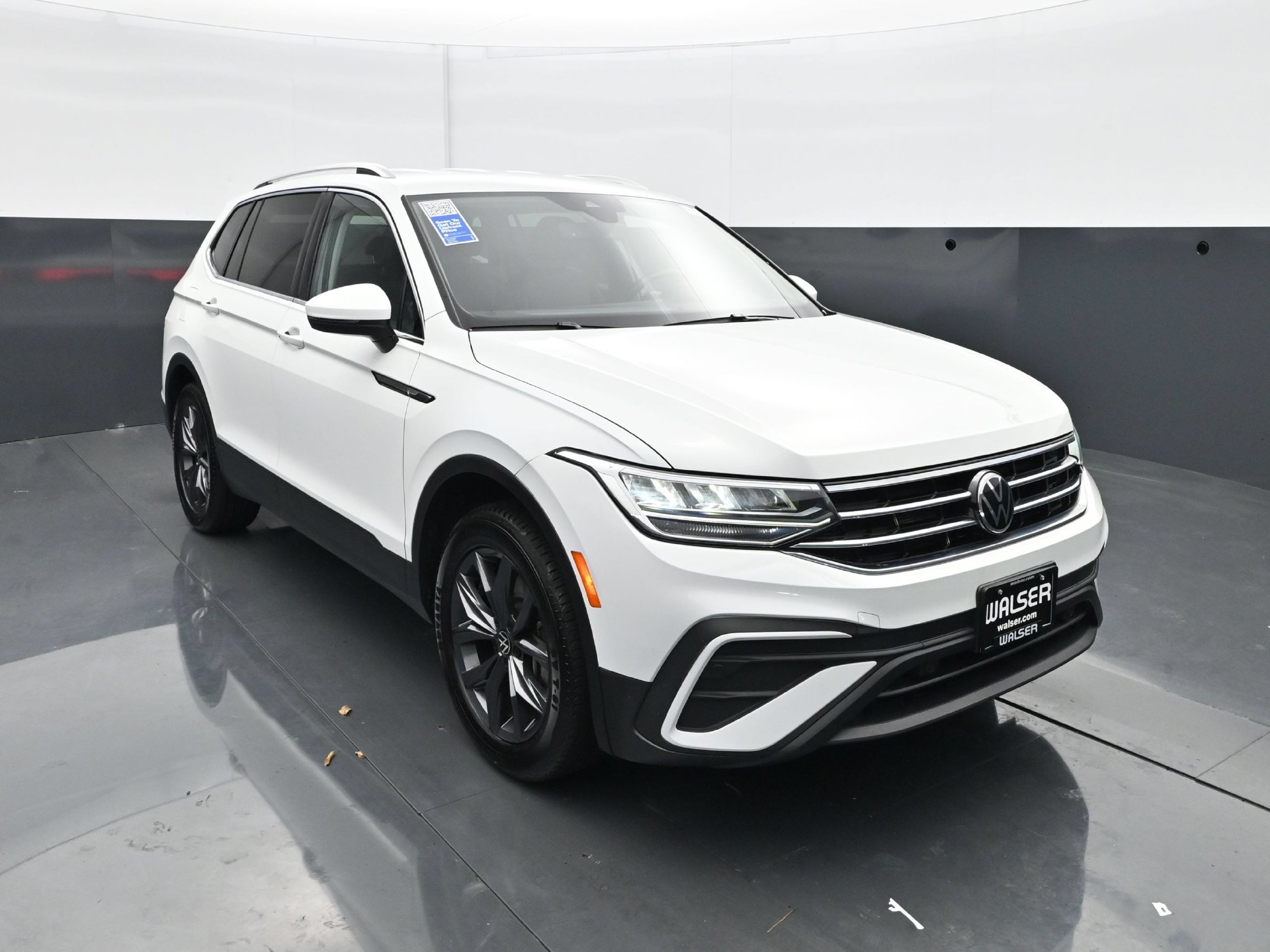 Used 2022 Volkswagen Tiguan SE FWD image 11