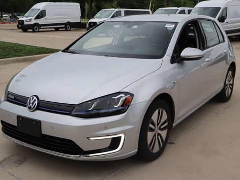 Used 2015 Volkswagen e-Golf SEL Premium FWD image 8