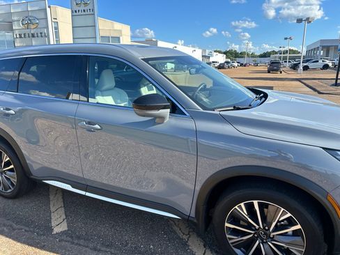 Certified 2026 INFINITI QX60 Luxe w/ Cargo Package AWD/4WD image 11