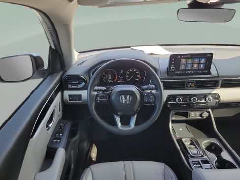 Used 2025 Honda Pilot EX-L image 21
