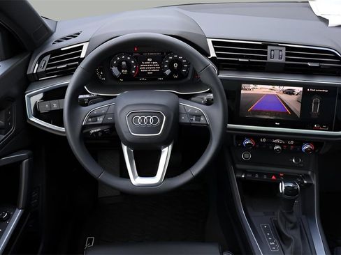 Used 2025 Audi Q3 2.0T Premium w/ Convenience Package image 13