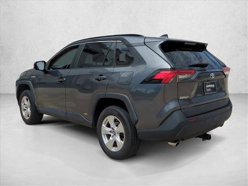 Used 2021 Toyota RAV4 LE AWD/4WD image 7