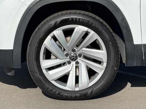 Certified 2022 Volkswagen Atlas Cross Sport SE FWD image 25