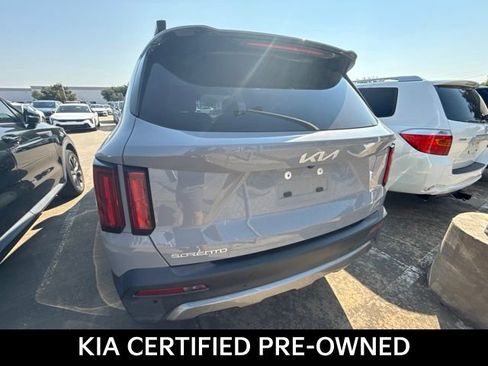 Certified 2023 Kia Sorento SX Prestige AWD/4WD image 8
