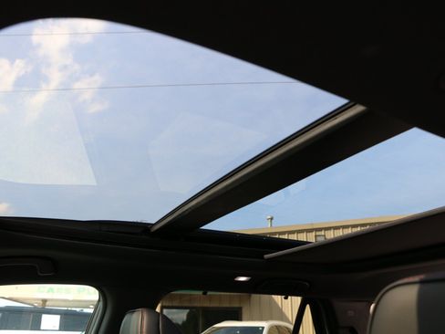 Used 2025 Honda Pilot Black Edition image 29