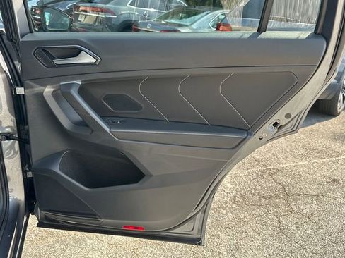 Certified 2024 Volkswagen Tiguan SE R-Line image 16