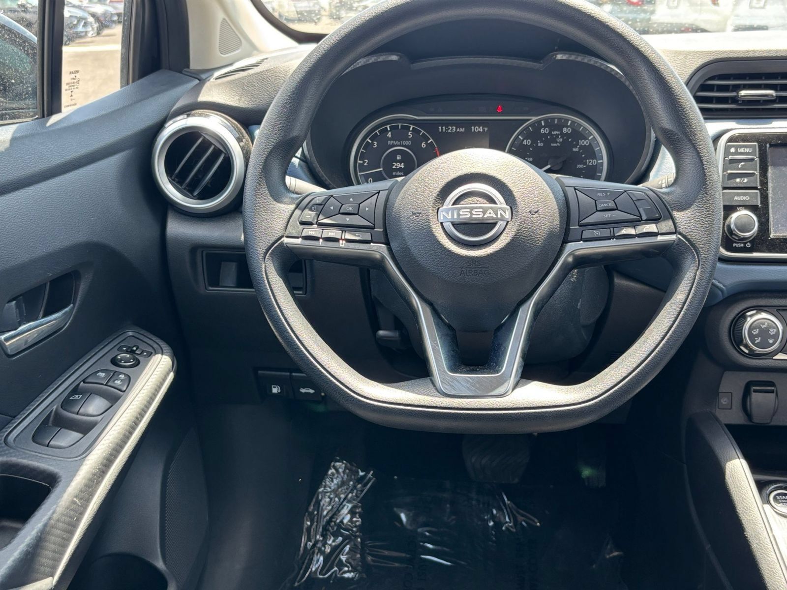 Used 2025 Nissan Versa SV FWD image 31
