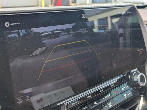 Used 2021 Toyota Highlander Platinum AWD/4WD image 12