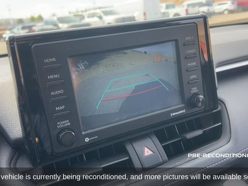Used 2020 Toyota RAV4 XLE w/ XLE Grade Weather Package FWD image 17