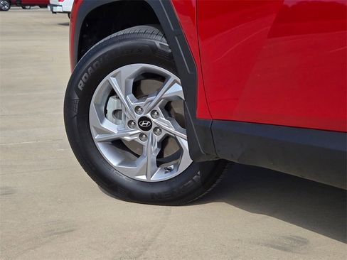 Used 2023 Hyundai Tucson SE image 29