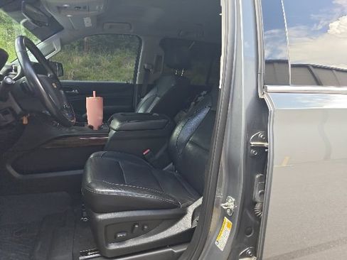 Used 2019 Chevrolet Tahoe LT RWD image 9