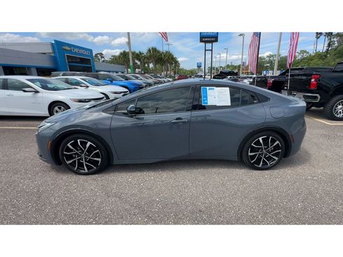 Used 2025 Toyota Prius Plug-In Hybrid FWD image 5