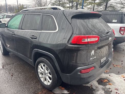 Used 2016 Jeep Cherokee Latitude w/ Cold Weather Group image 8