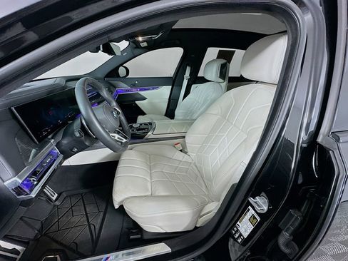 Used 2024 BMW 760i xDrive 760i xDrive image 28