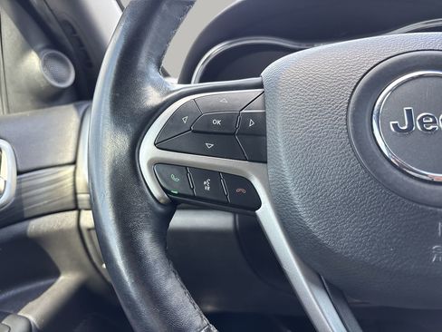 Used 2019 Jeep Grand Cherokee Altitude RWD image 27