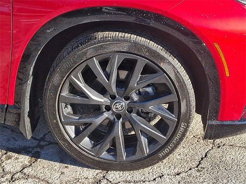 Used 2025 Toyota Crown Signia Limited image 8