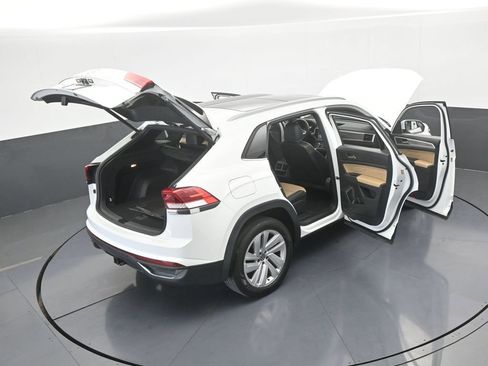 Used 2021 Volkswagen Atlas Cross Sport SE w/ Panoramic Sunroof Package image 73