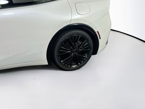 Used 2023 Toyota Prius XLE image 29