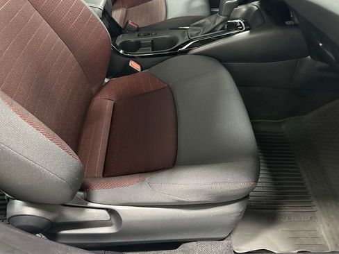 Used 2025 Toyota Corolla SE w/ SE Premium Package image 58