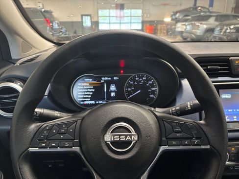 Used 2025 Nissan Versa SV FWD image 27