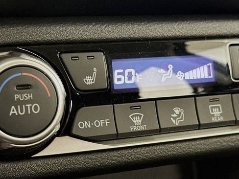 New 2025 Nissan Versa SR w/ Trunk Package image 20