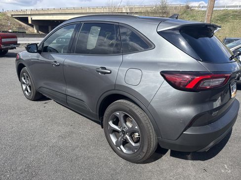 Used 2025 Ford Escape ST-Line image 8