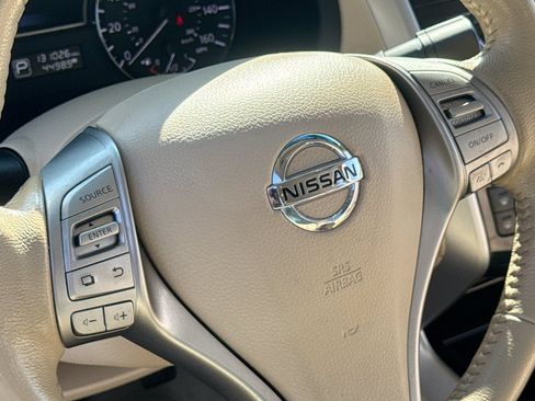 Used 2013 Nissan Altima 2.5 SL w/ Technology Pkg FWD image 12
