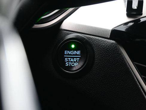 Used 2020 Ford Escape SEL image 23