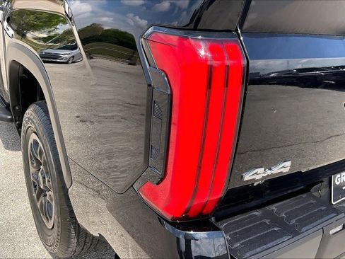 Used 2023 Toyota Tundra SR5 AWD/4WD image 37