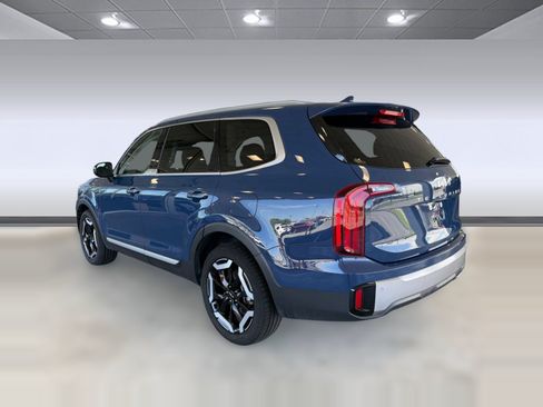 Used 2025 Kia Telluride S AWD/4WD image 3