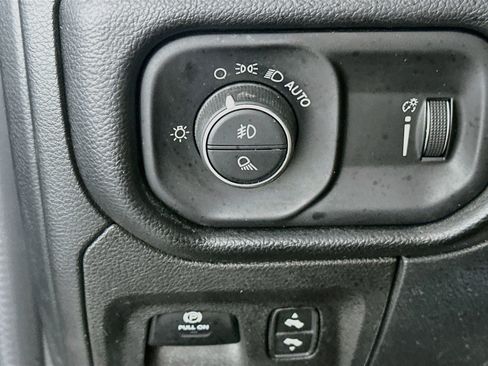 Used 2022 RAM 1500 Big Horn AWD/4WD image 17