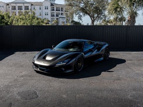 Used 2020 Ferrari F8 Tributo image 31