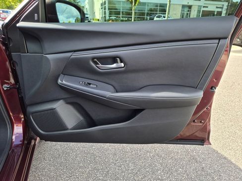 Used 2023 Nissan Sentra SV FWD image 33