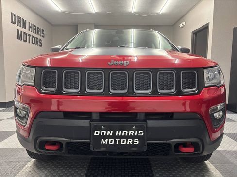 Used 2020 Jeep Compass Trailhawk AWD/4WD image 3