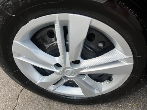 Certified 2025 Nissan Kicks Play S FWD image 37
