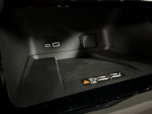 New 2026 Chevrolet Traverse RS image 70