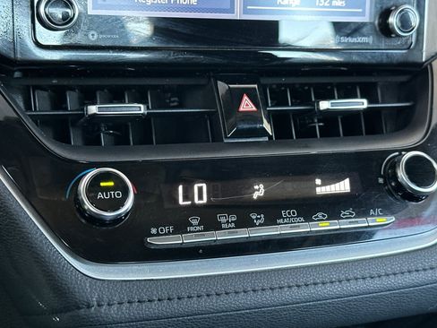 Certified 2021 Toyota Corolla SE FWD image 18