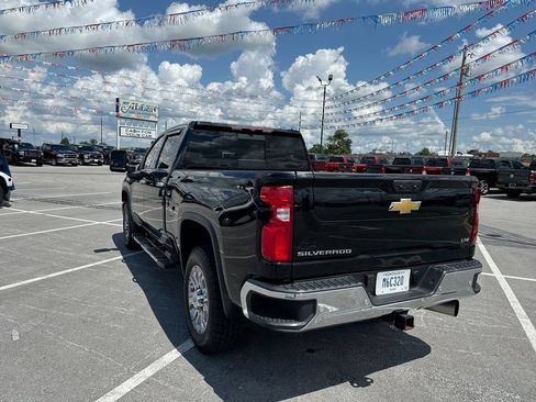 Used 2024 Chevrolet Silverado 2500 LTZ w/ LTZ Convenience Package AWD/4WD image 4
