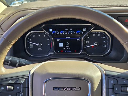 Used 2021 GMC Yukon Denali w/ Denali Premium Package image 35