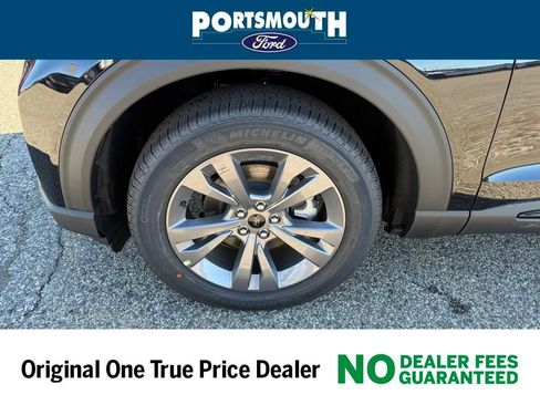New 2026 Ford Explorer Active w/ Active Comfort Package AWD/4WD image 30
