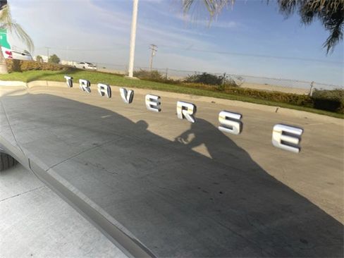 Used 2023 Chevrolet Traverse LS image 31