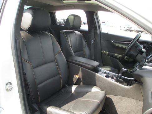 Used 2020 Chevrolet Impala Premier w/ Premier Confidence Package image 21