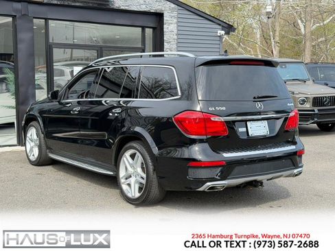 Used 2014 Mercedes-Benz GL 550 4MATIC w/ Driver Assistance Package image 21