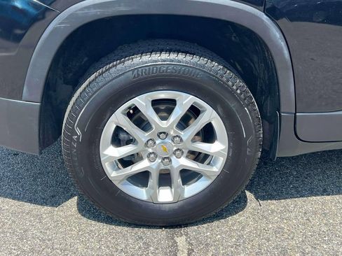 Used 2023 Chevrolet Traverse LS w/ Safety Package AWD/4WD image 11